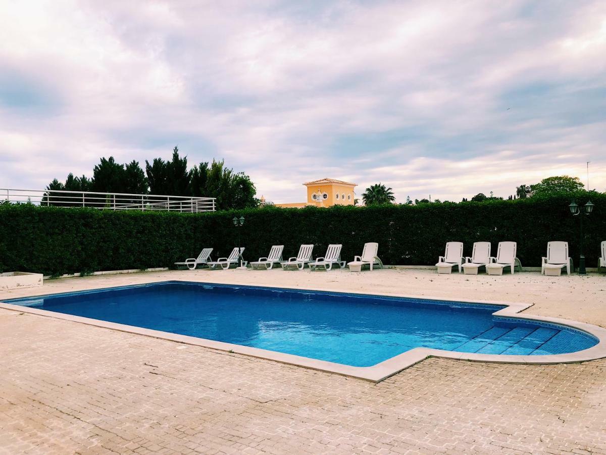 Apartamento Moura Armacao de Pera Luaran gambar